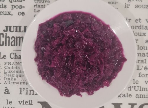 Párolt almás lilakáposzta