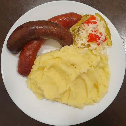 Disznótoros tál burgonyapürével